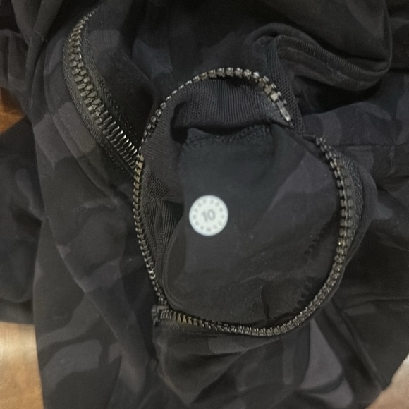 Lululemon Black Camouflage  zip up jacket - Picture 7 of 13